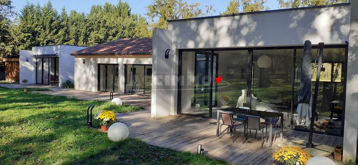 Maison à DREMIL-LAFAGE