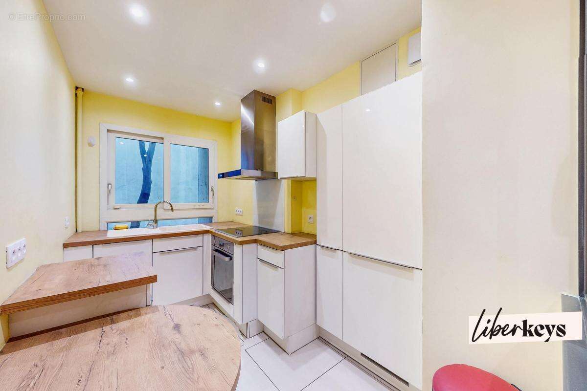 Appartement à PARIS-14E