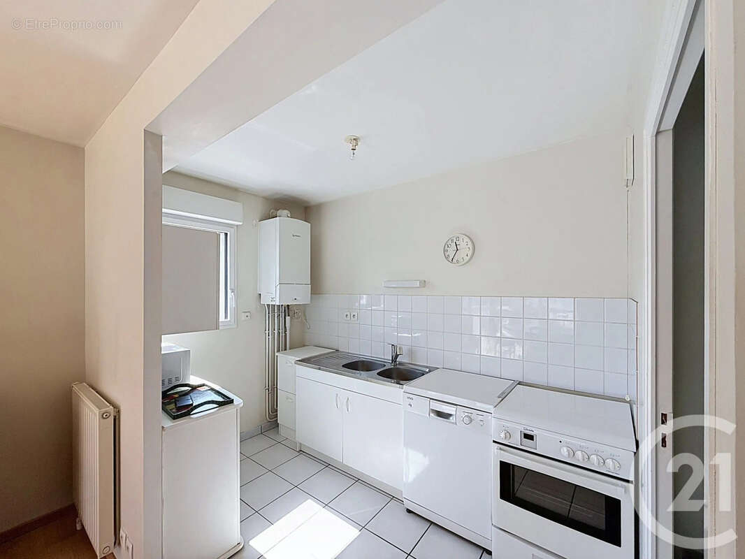Appartement 97 m² à Lannion  - photo 2