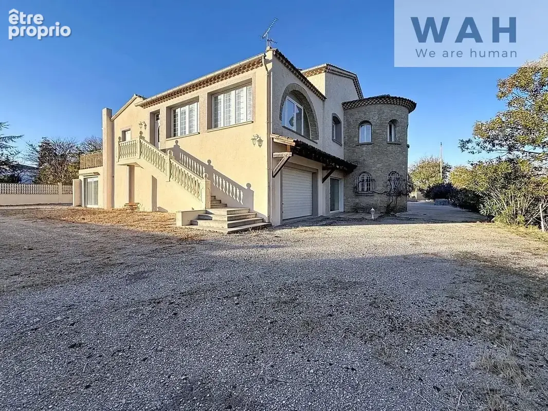 Maison 390m2 - Gros potentiel - Piscine - Terrain 1663m2 - S - photo 9