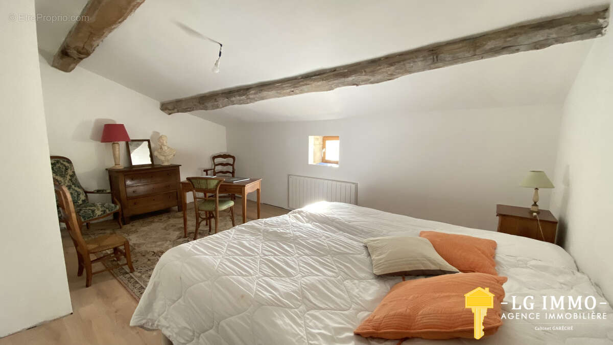 Maison à BOUTENAC-TOUVENT
