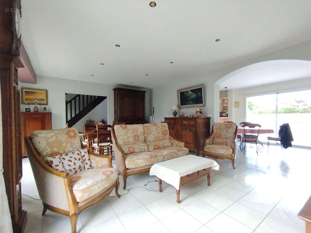 Maison à SAINT-SEBASTIEN-DE-MORSENT