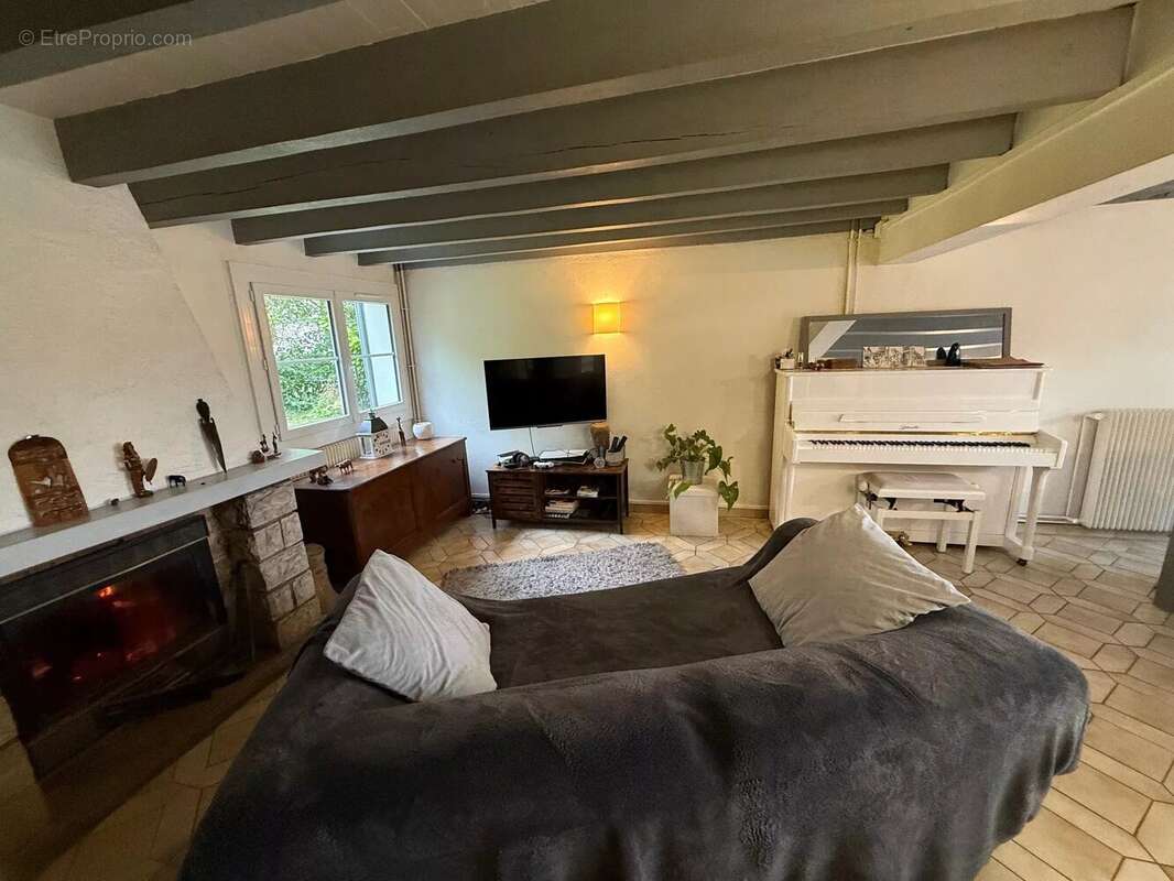 Maison à CASTAGNEDE