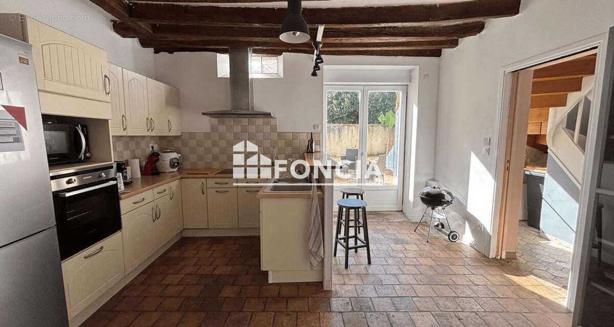 Maison à DAME-MARIE-LES-BOIS