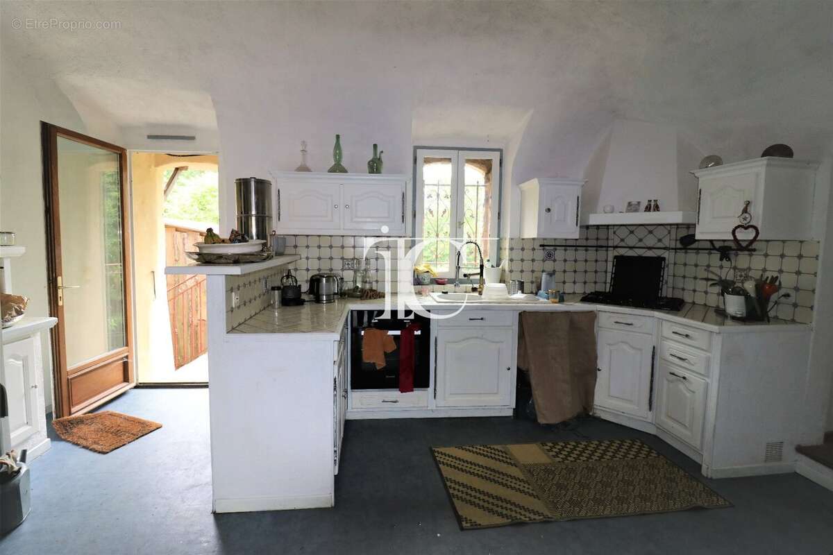 Maison à MOLIERES-SUR-CEZE