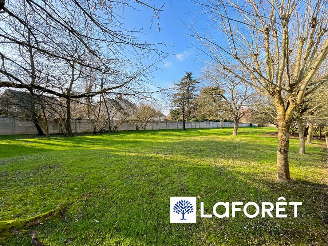 Appartement à SAINTE-GENEVIEVE-DES-BOIS