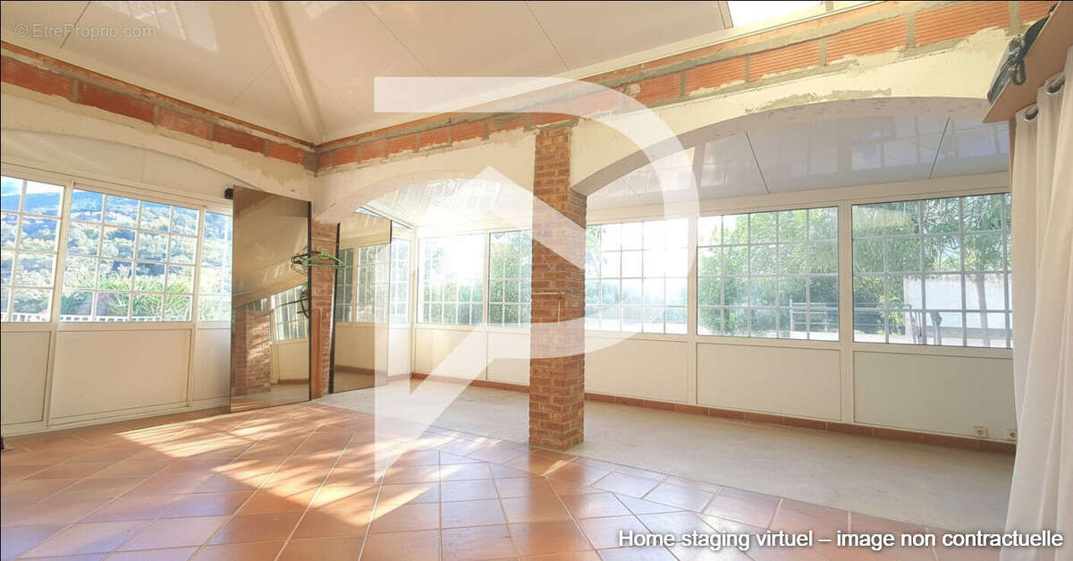 Maison à VILLELONGUE-DELS-MONTS