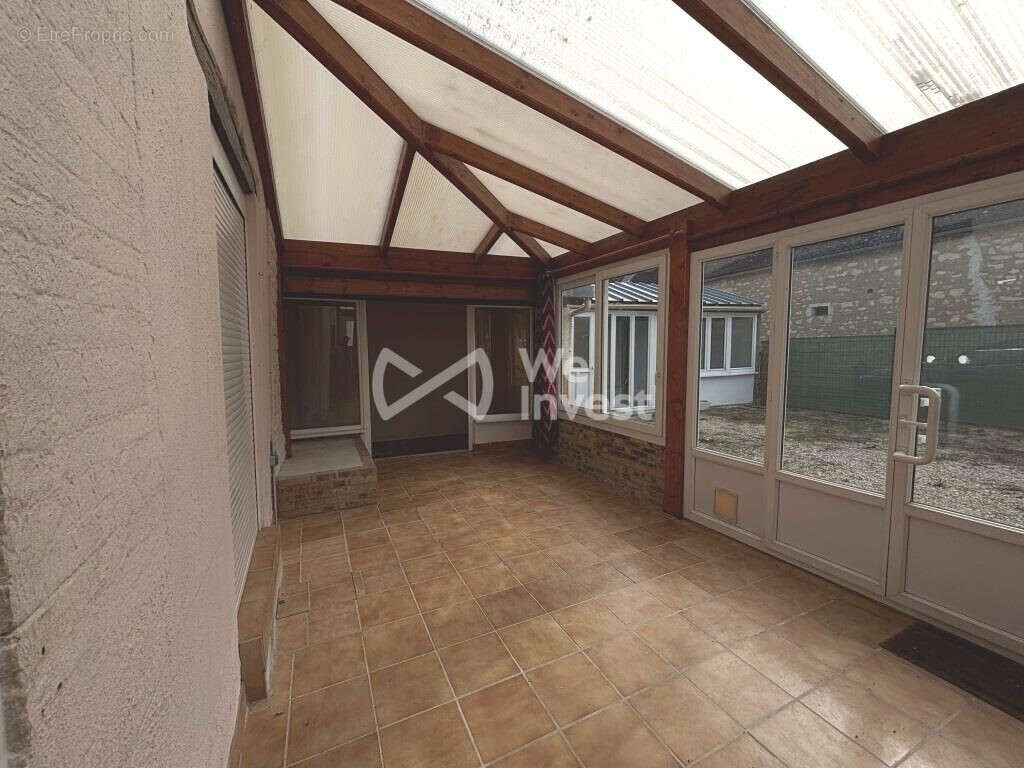 Maison 121 m² à Champlost  - photo 2