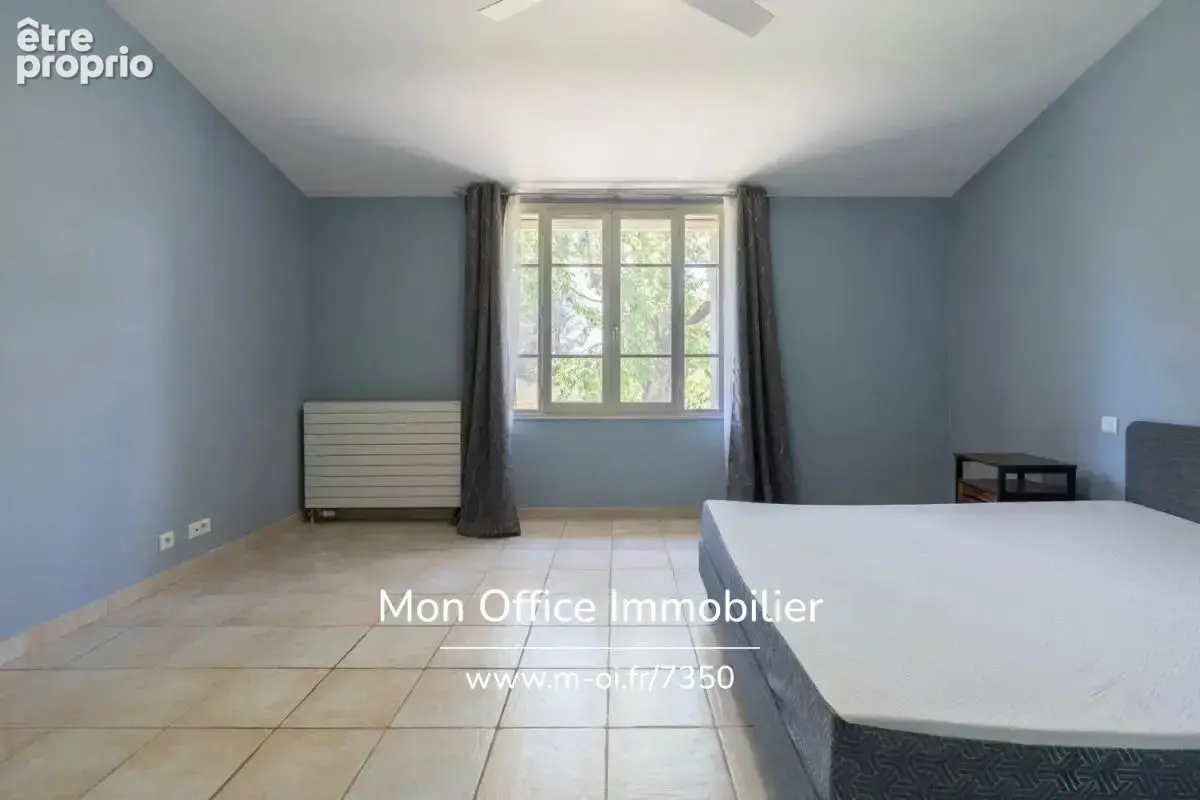 Référence : 7350-NGU - Maison 8 pièces - 7 chambres dont 3 suites - 280m2 sur 3500m2 - 8min du centre ville d'Aix en Pce - photo 16