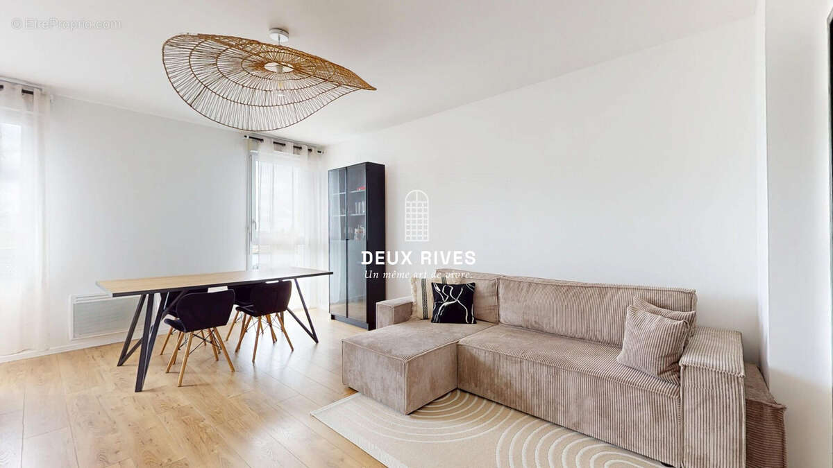 Appartement à SAINTE-LUCE-SUR-LOIRE