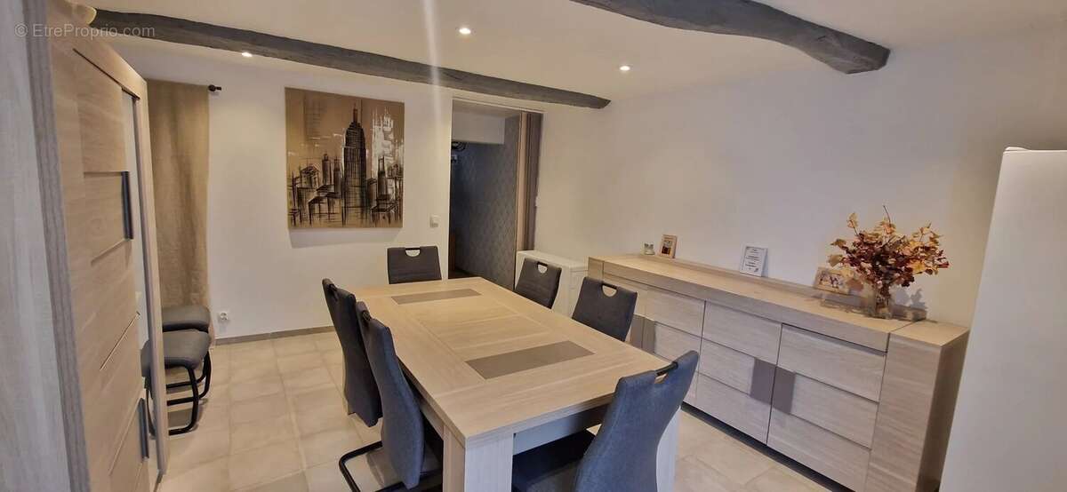 Maison à SAINT-CEZAIRE-SUR-SIAGNE