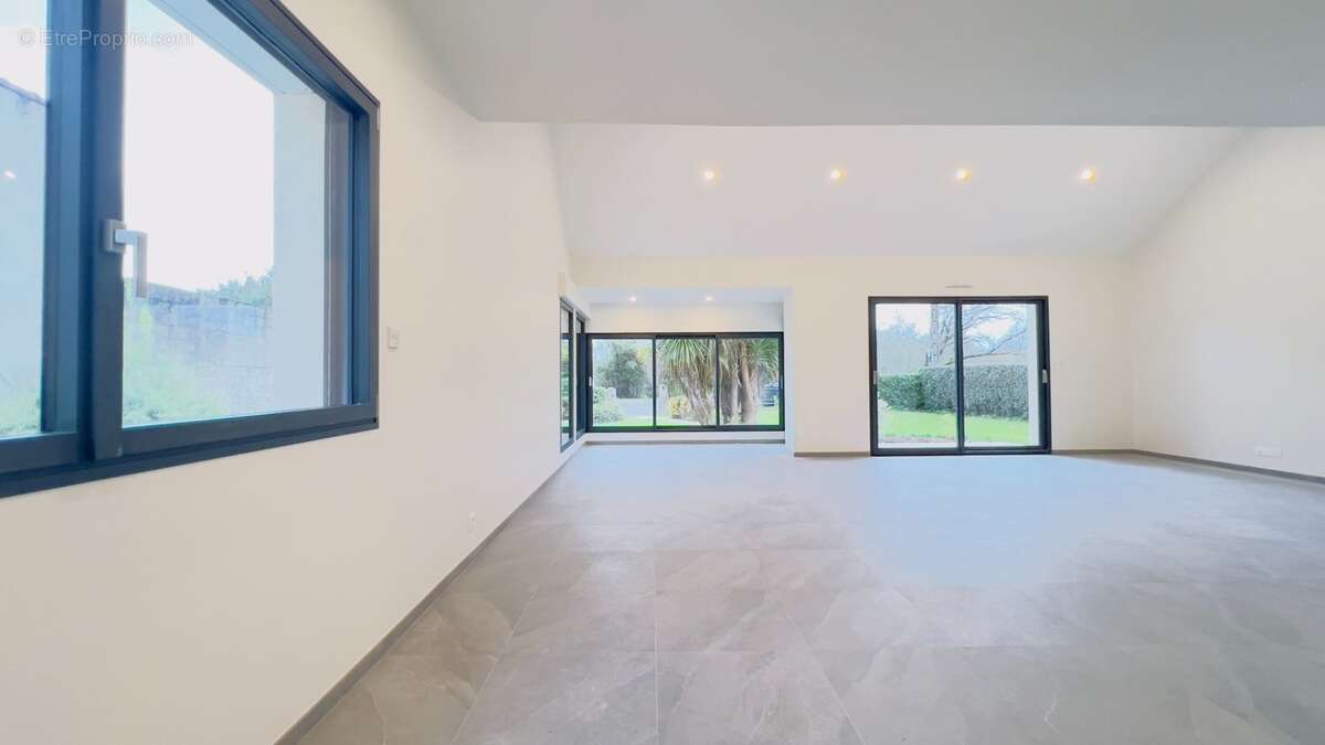 GOURIN (56) – Maison à vendre : 5 pièces, 122 m² habitables, garage, atelier, terrain de 815 m² - photo 15