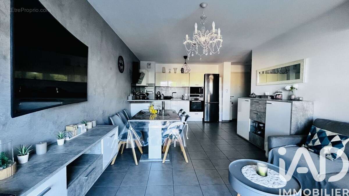 Photo 2 - Appartement à PUGET-SUR-ARGENS