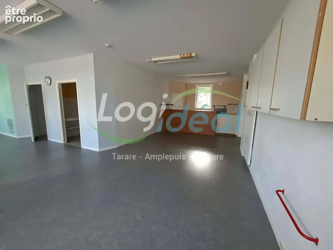 Saint Just d'Avray, au calme, bâtiment professionnel - photo 5