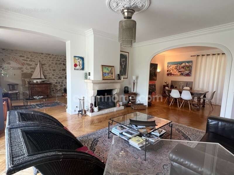 Maison à MORTAGNE-SUR-SEVRE