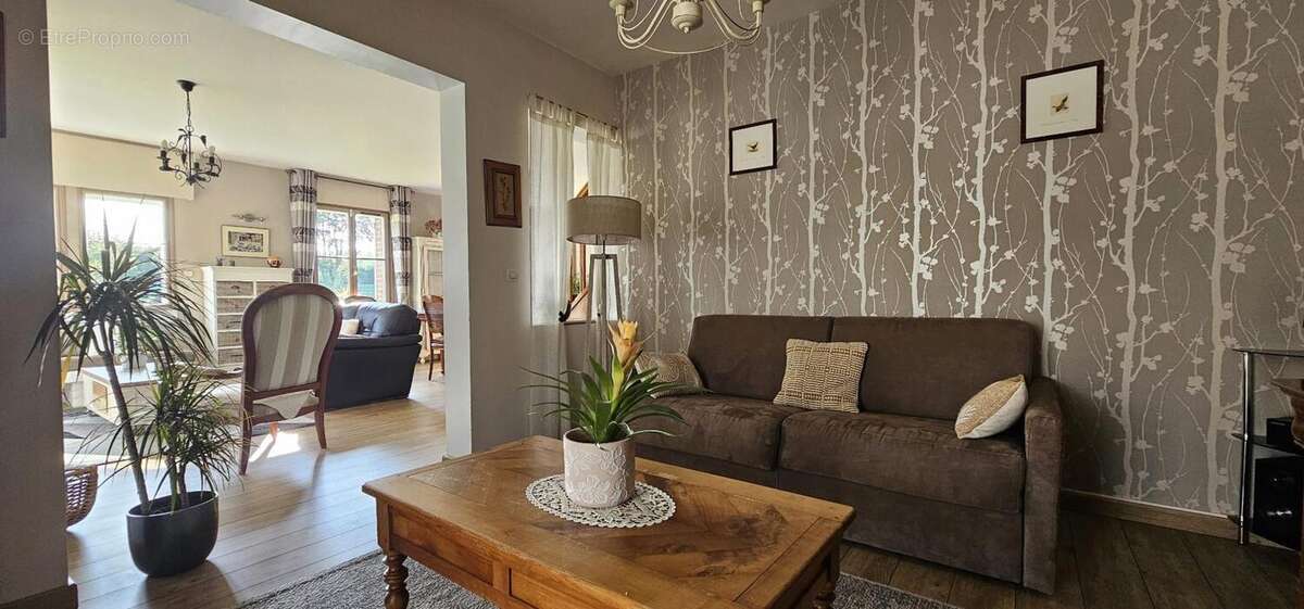 Maison à THUN-SAINT-MARTIN