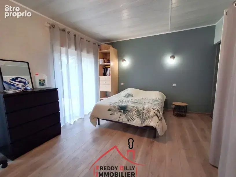Pavillon plain pied 3 ch + sous-sol + grand bâtiment sur 10088 m2 - photo 4
