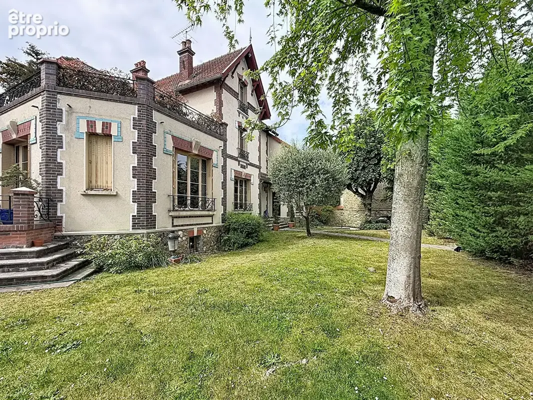 Maison à SAINT-MAUR-DES-FOSSES