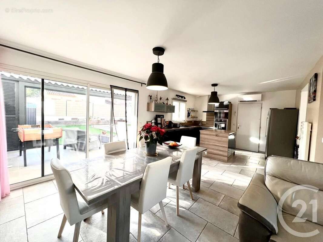 Maison à LA LONDE-LES-MAURES