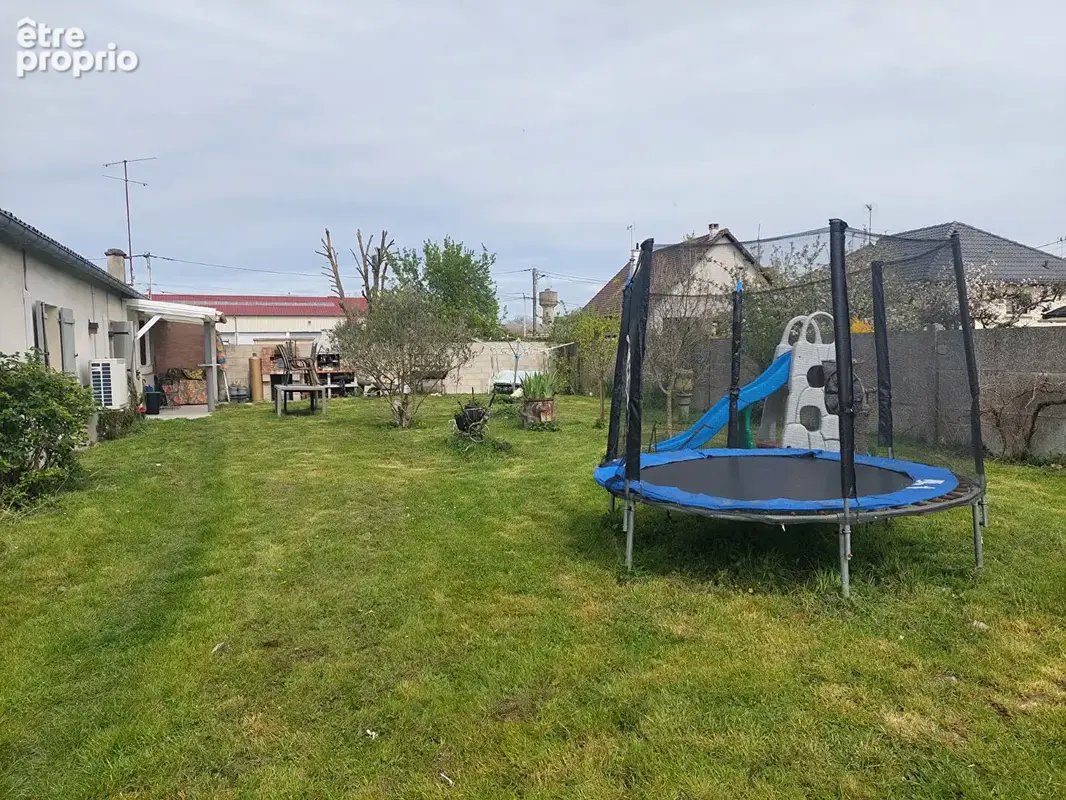 Maison plain-pied 223 m², 6 chambres, hangar et terrain constructible - photo 18