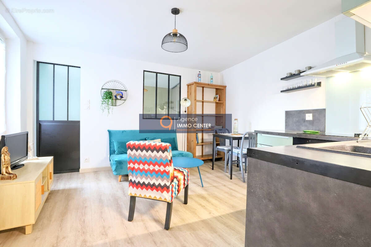 Appartement à SOLLIES-PONT