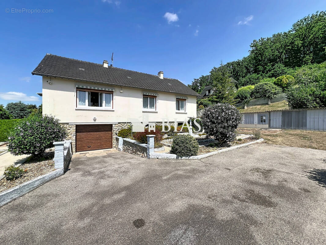 Maison à NASSANDRES