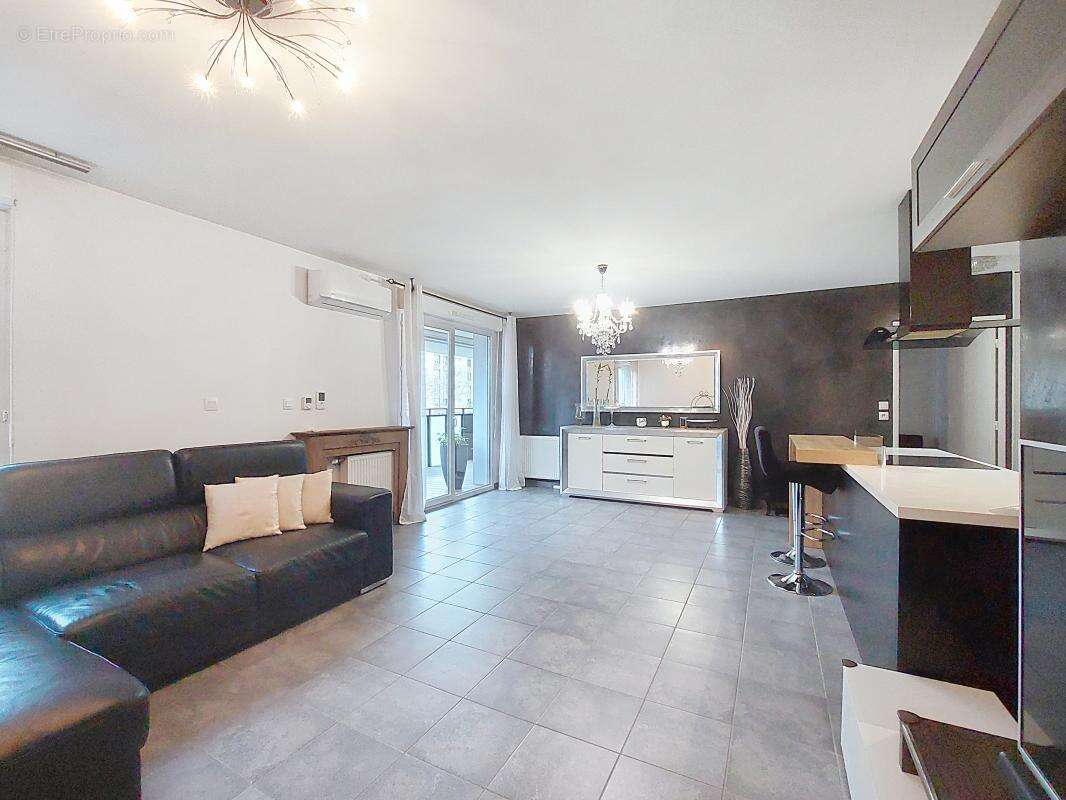 Appartement à SAINT-FONS