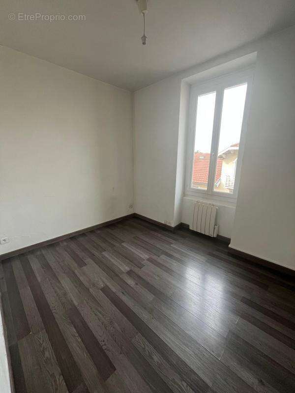 Appartement à PONT-DE-CHERUY