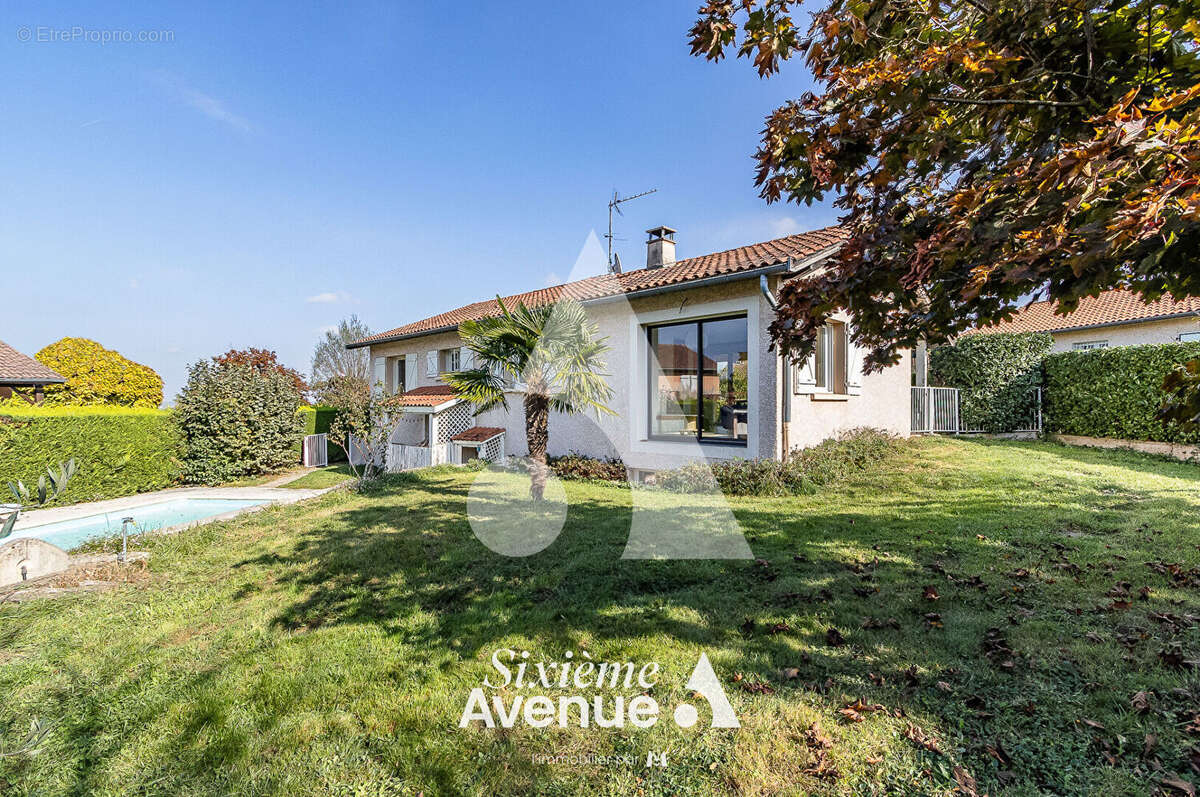 Maison familiale avec jardin, piscine et sous-sol complet - photo 12