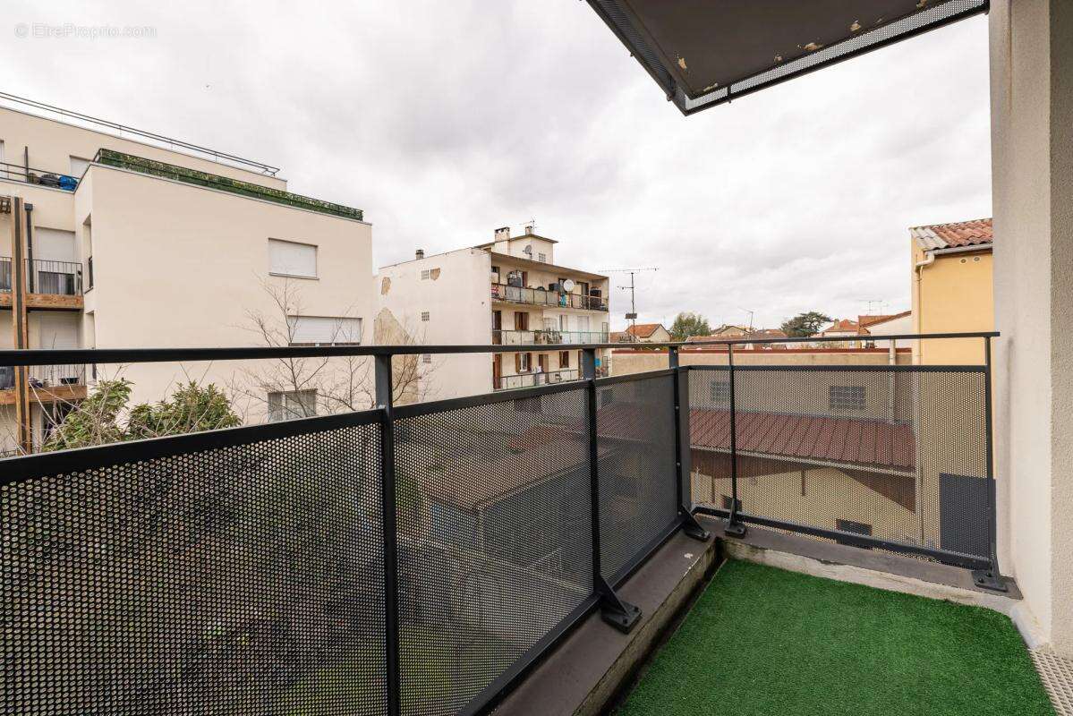 Appartement à LES PAVILLONS-SOUS-BOIS