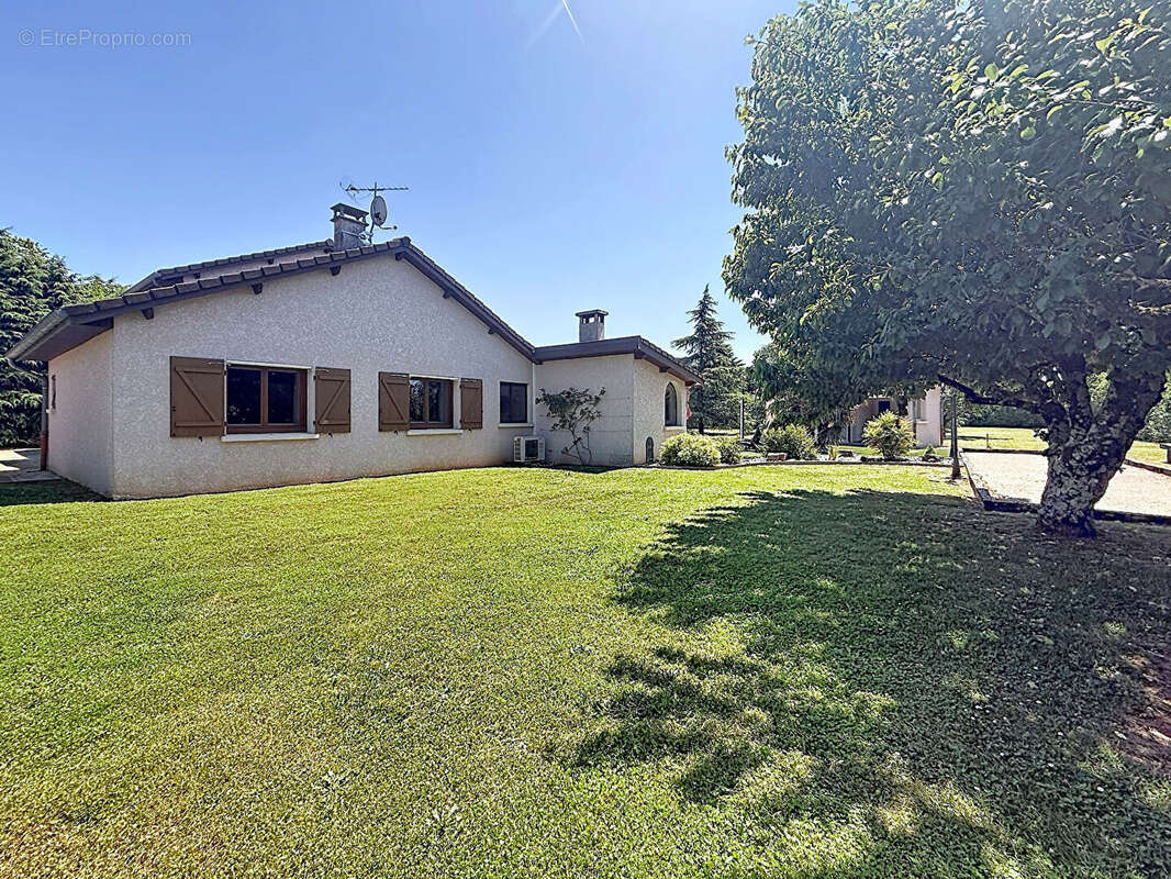 Maison à BLYES