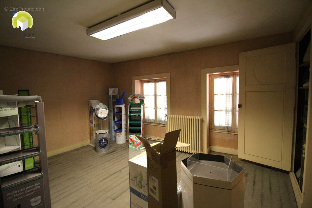 Appartement à MEZERIAT