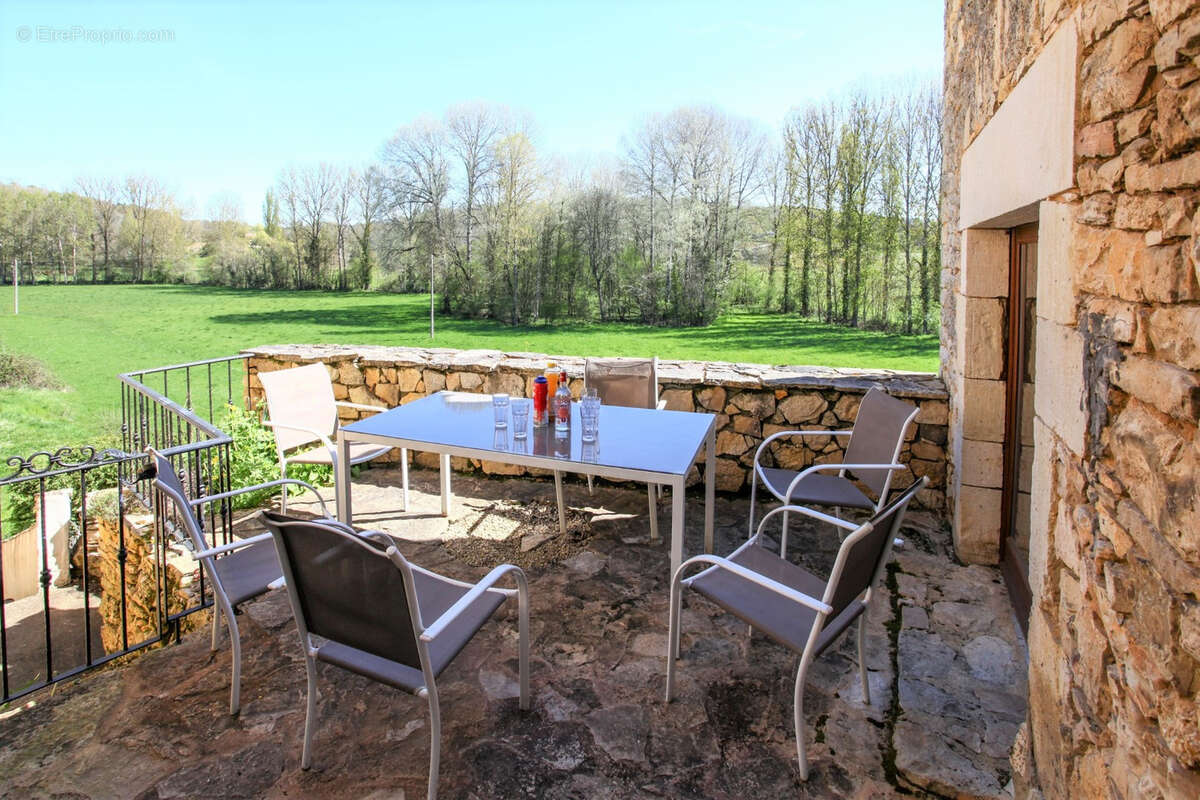 Maison à CAMPAGNAC-LES-QUERCY