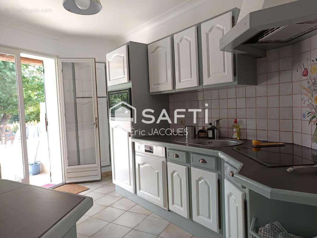 Maison 132 m² à Entrechaux  - photo 4