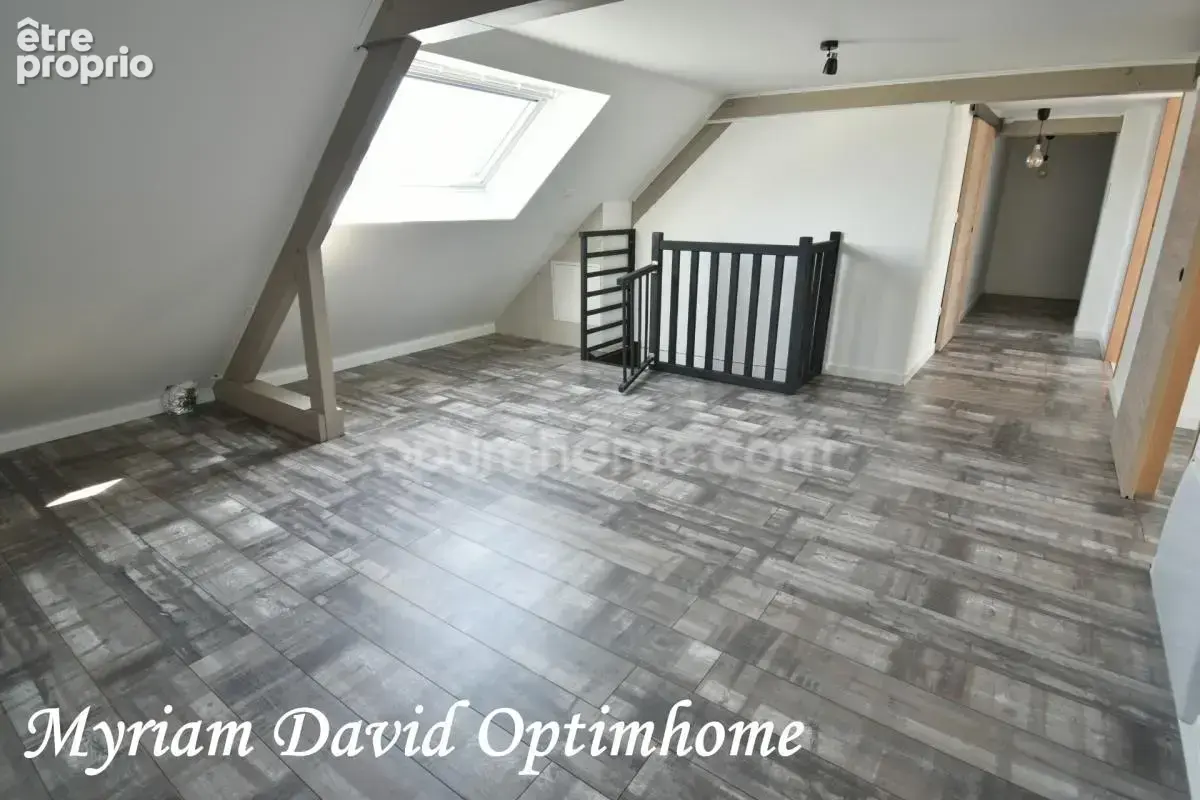 Maison familiale 171 m² – DPE C – 5 chambres – Terrain paysagé de 2 400 m² – Rostrenen - photo 12