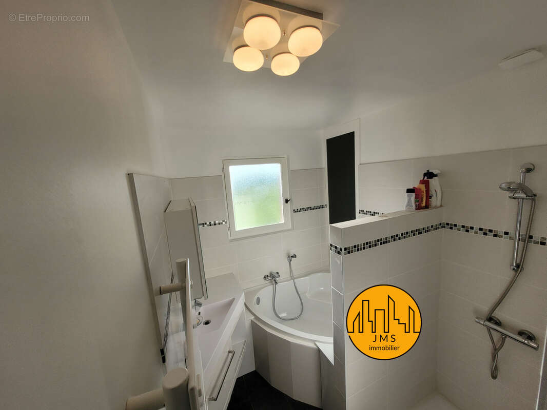 Maison à NOYANT-D'ALLIER