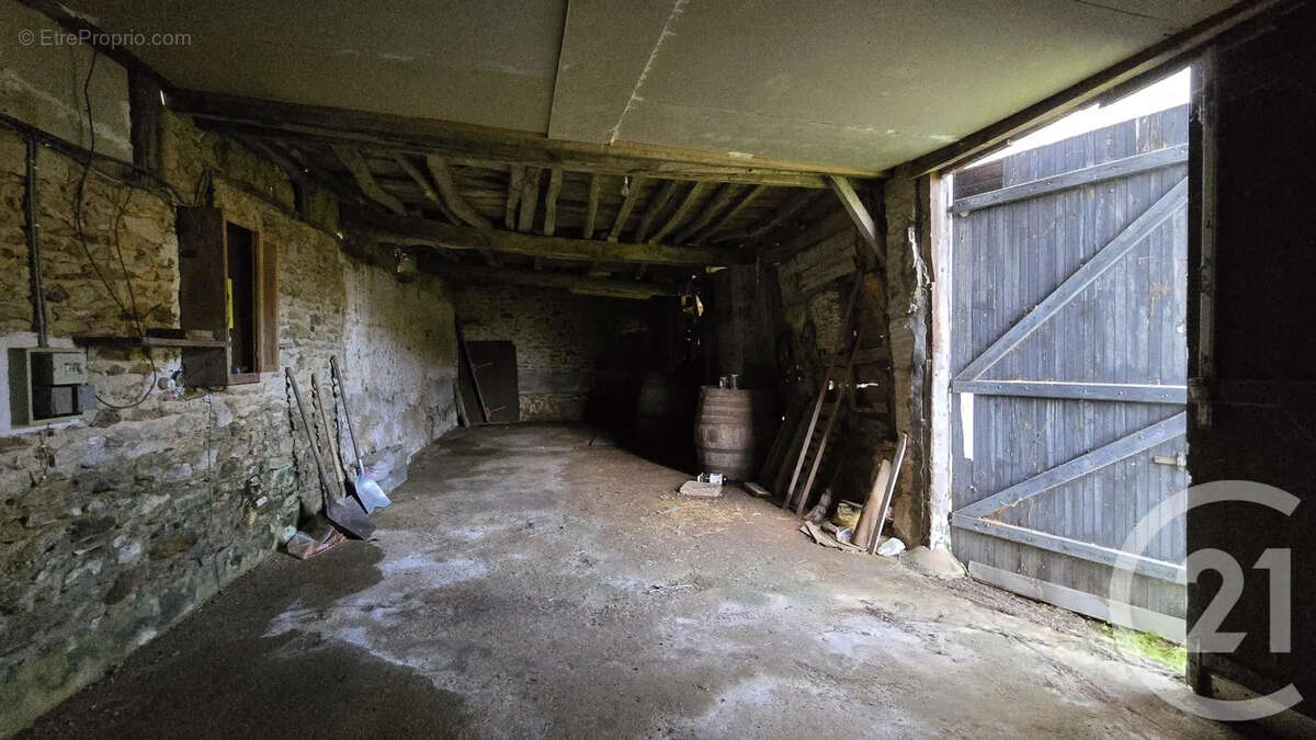 Maison à MOMUY