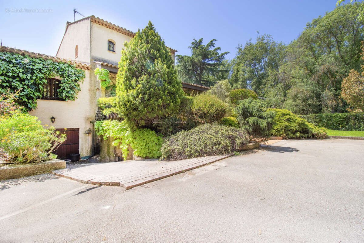 Maison à HYERES