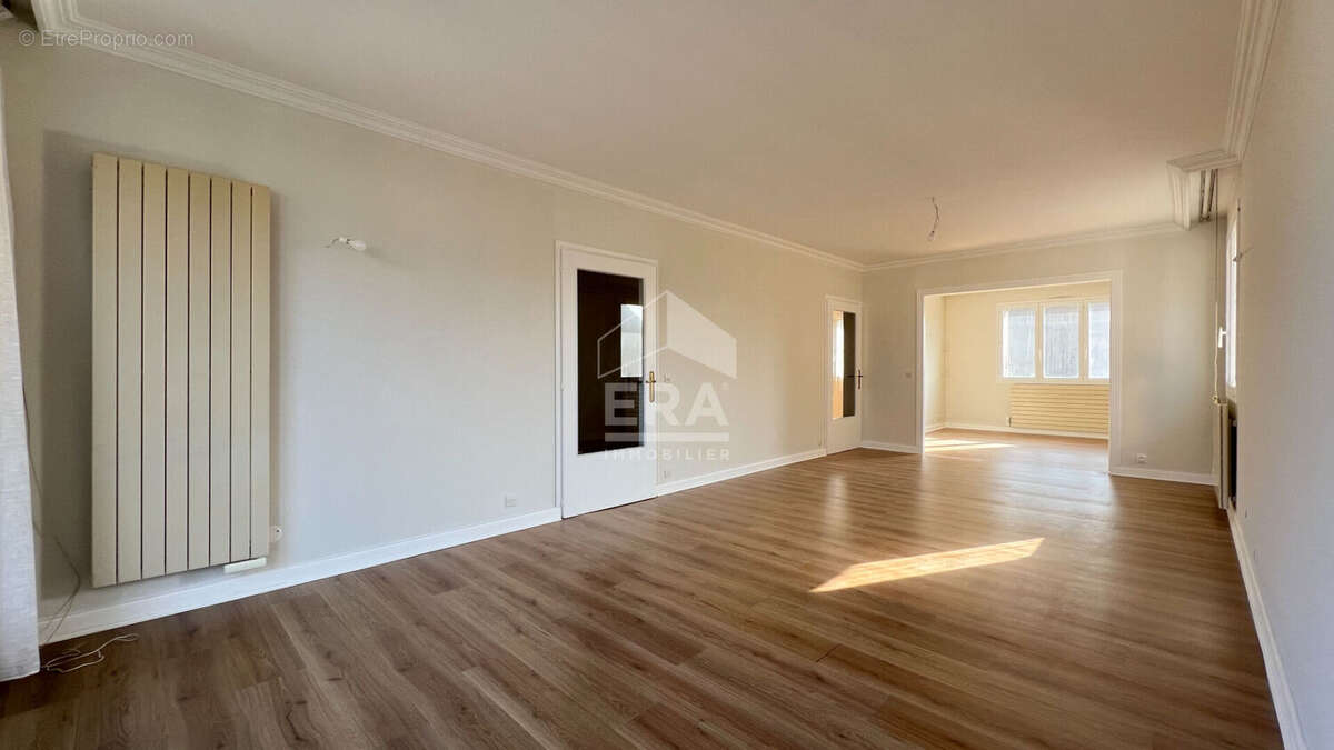 Maison à VIRY-CHATILLON