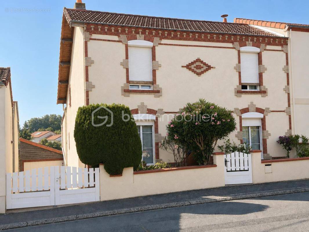 Maison à BEAUPREAU