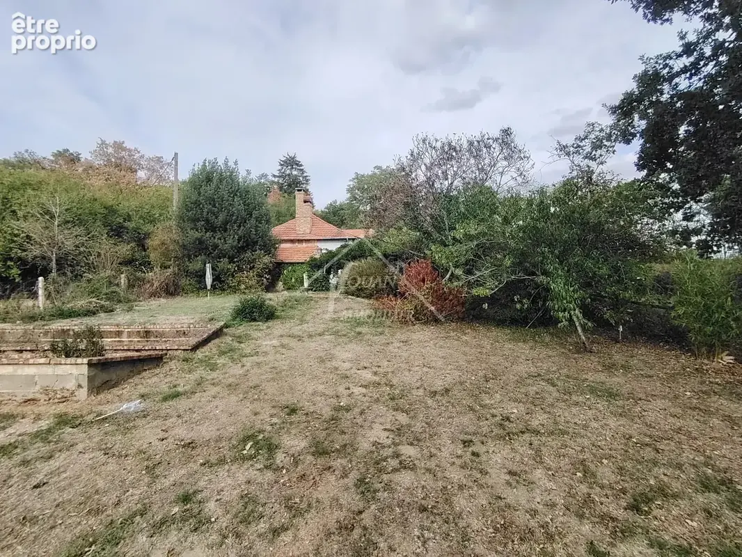 Terrain constructible de 1068 m² - photo 12