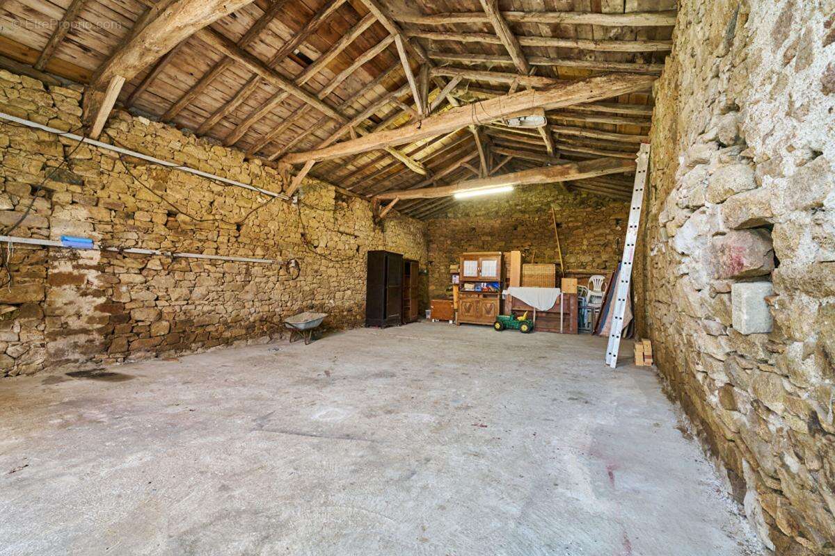 Maison à MORTAGNE-SUR-SEVRE