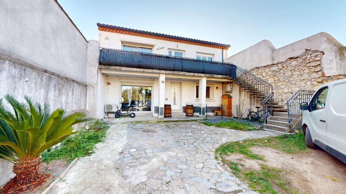 Maison Sigean 8 pièce(s) 214 m2 - photo 12