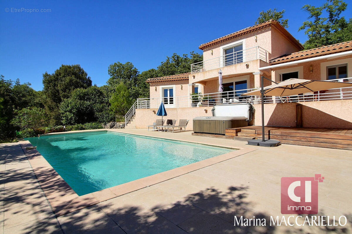 Maison à FORCALQUEIRET