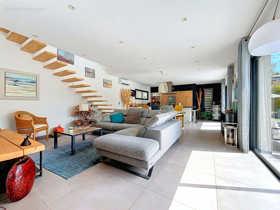 Maison à FREJUS