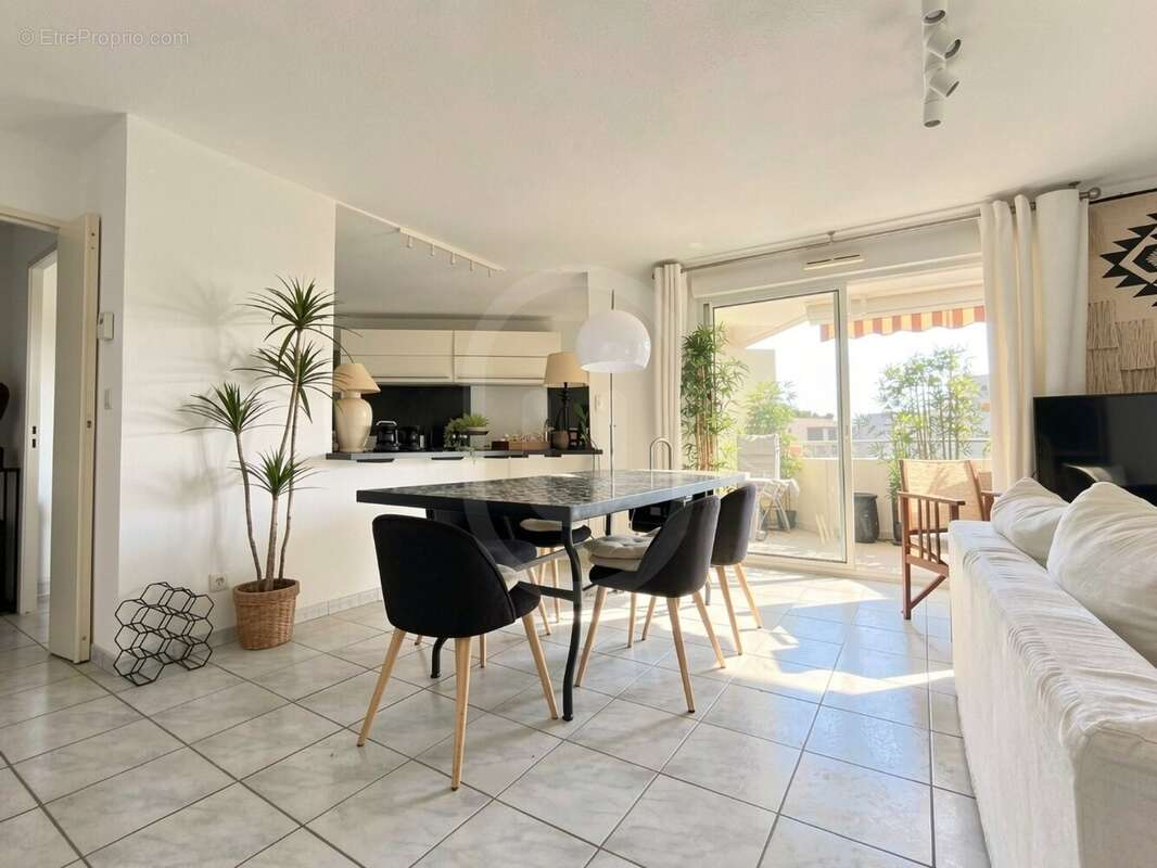 PORT MARIANNE - 80 m² avant-dernier étage - photo 10