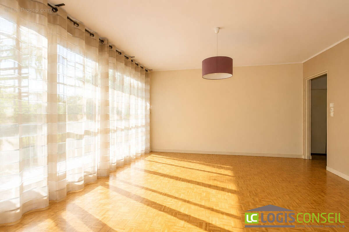 Appartement 72 m² à Chatenay-Malabry  - photo 3