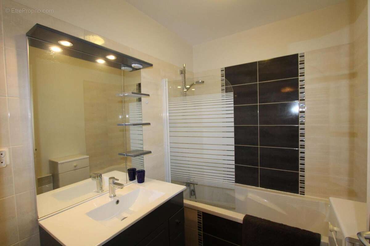   - Maison à BOUCHEMAINE