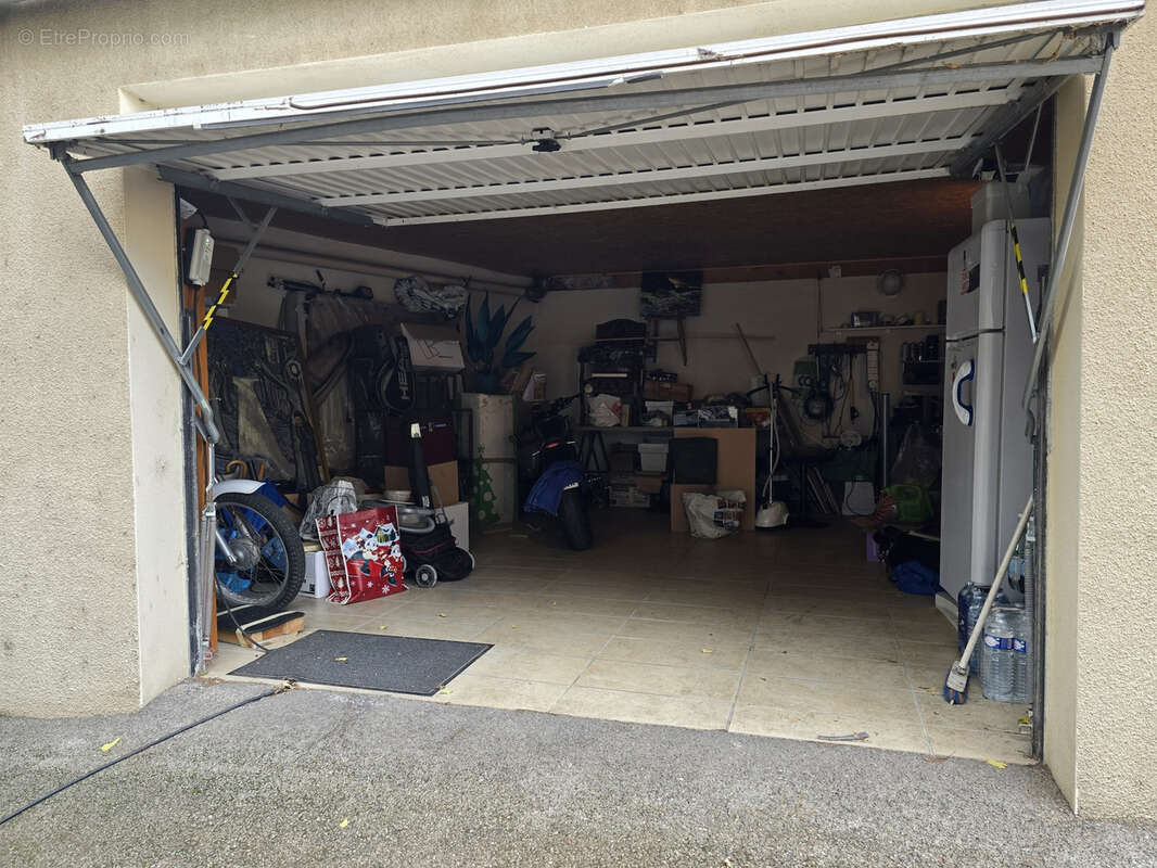 Appartement à MORIERES-LES-AVIGNON