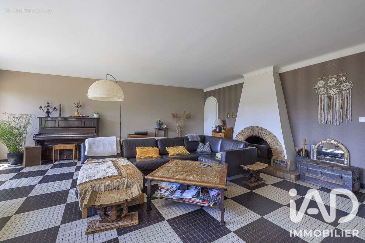 Photo 4 - Maison à SAINT-MEDARD-DE-GUIZIERES